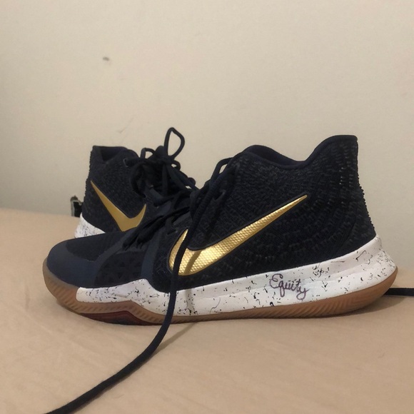Nike Kyrie 3 Obsidian, Basketball Shoes, Perfect Condition - Picture 1 of 4